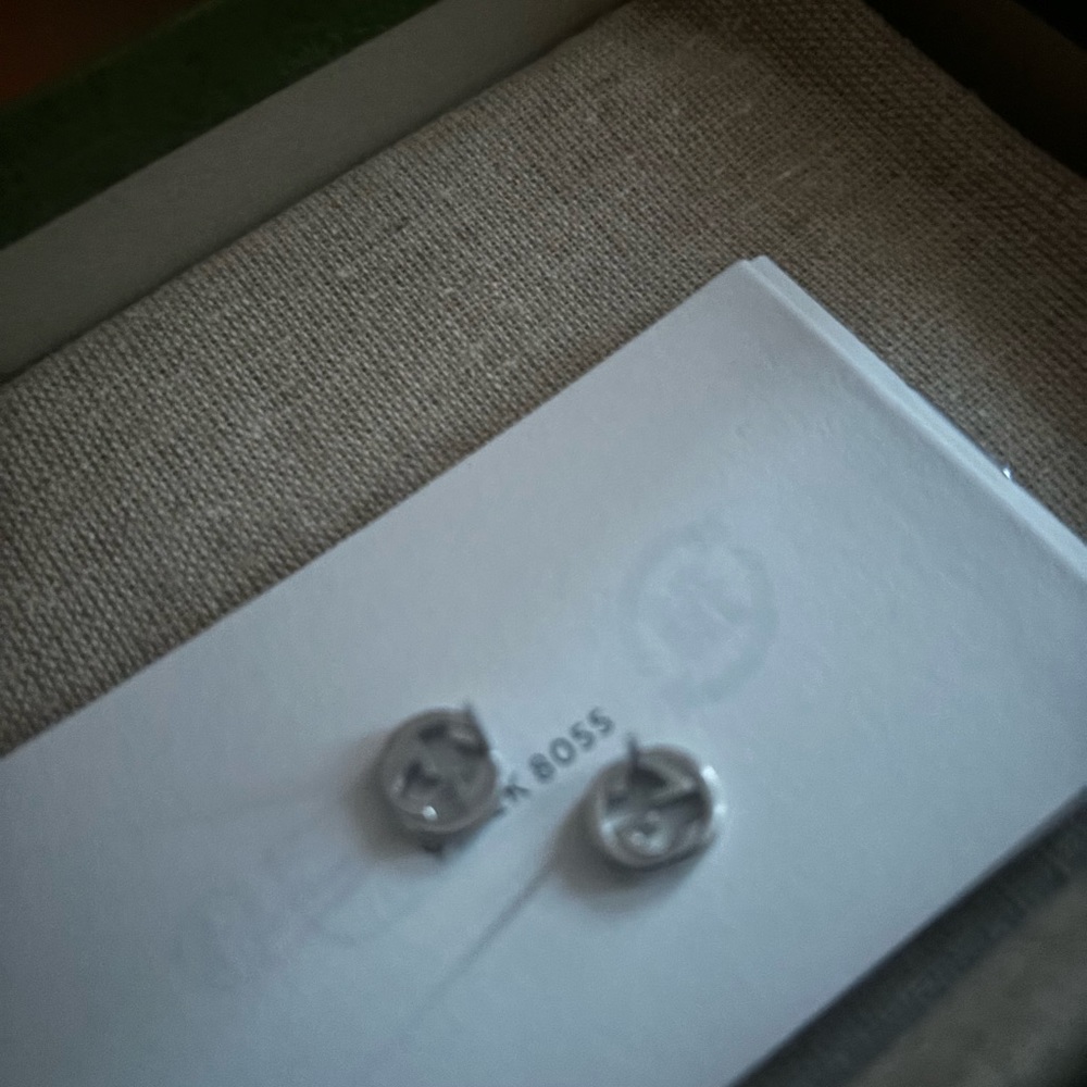 Authentic Gucci GG earrings - Picture 3 of 5